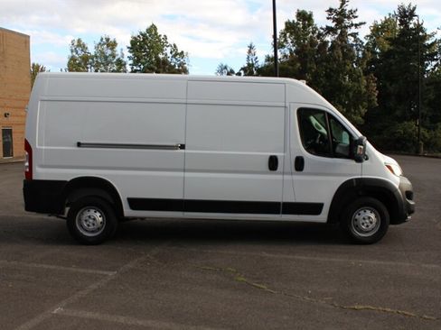 Used 2023 RAM ProMaster 2500 FWD image 5
