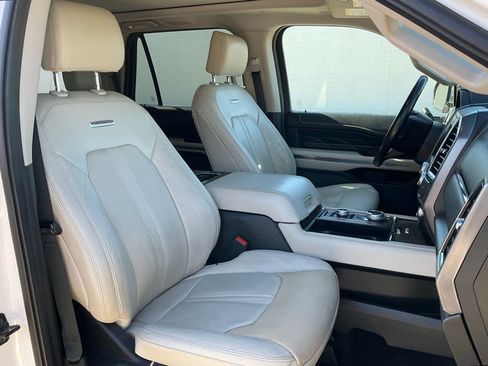 Used 2018 Ford Expedition Platinum image 49
