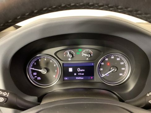 Used 2021 Buick Enclave Premium w/ Sun and Sites Package image 21