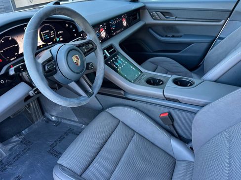 Certified 2023 Porsche Taycan image 4