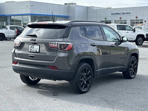 Used 2023 Jeep Compass Latitude AWD/4WD image 25