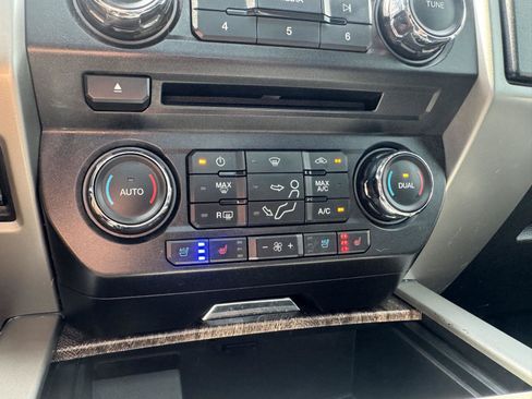 Used 2017 Ford F350 Lariat w/ Lariat Ultimate Package AWD/4WD image 22