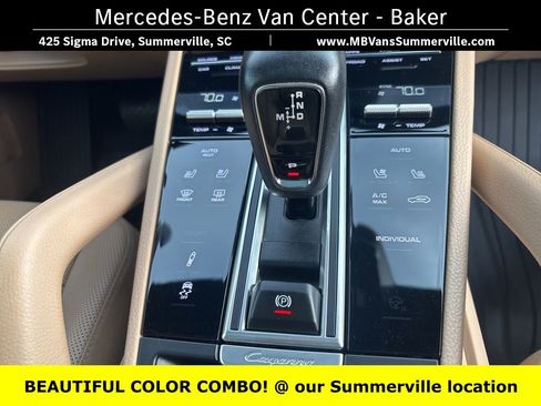 Used 2022 Porsche Cayenne Platinum Edition image 34