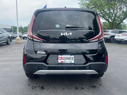 Used 2025 Kia Soul LX w/ LX Technology Package FWD image 5
