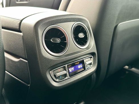 Used 2024 Mercedes-Benz G 550 image 27