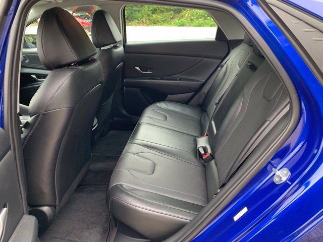 Used 2023 Hyundai Elantra Limited w/ Cargo Package FWD image 14