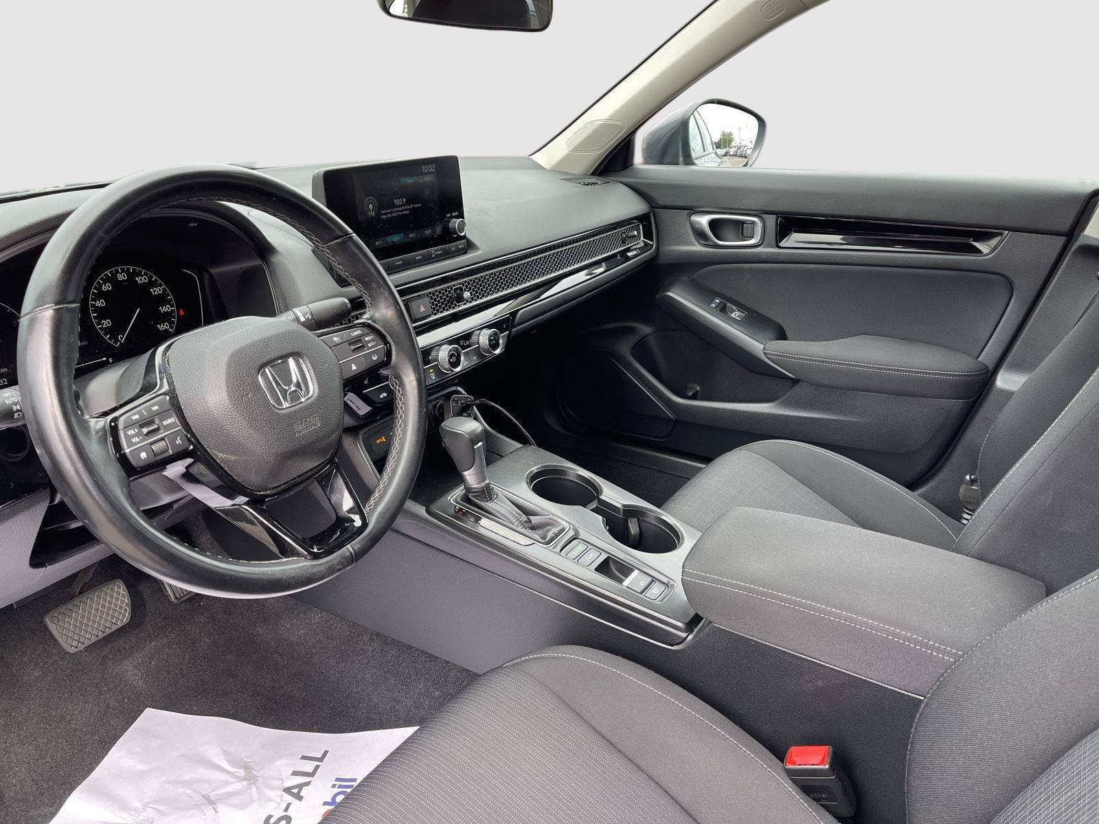 Used 2024 Honda Civic EX image 4