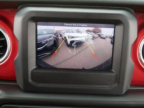 Used 2018 Jeep Wrangler Unlimited Rubicon AWD/4WD image 34