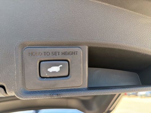 Used 2023 Acura RDX AWD w/ Advance Package image 17