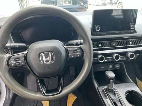 Used 2022 Honda Civic LX image 4