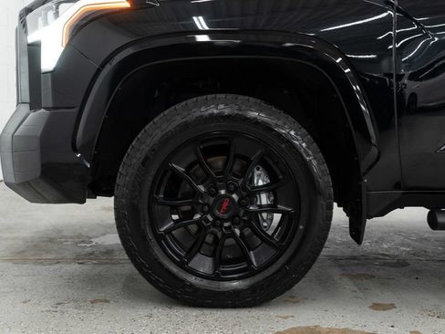 Used 2025 Toyota Tundra Platinum w/ TRD Off-Road Package AWD/4WD image 38