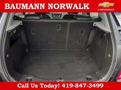 Used 2022 Chevrolet Trax LT w/ LT Convenience Package image 15