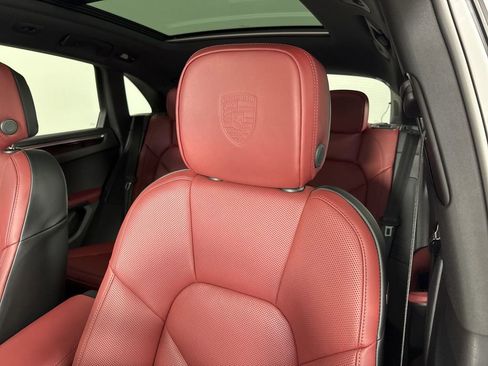 Certified 2026 Porsche Macan Turbo AWD/4WD image 41