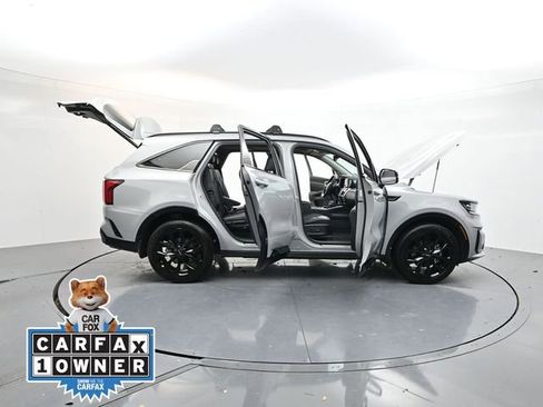 Used 2023 Kia Sorento SX image 43
