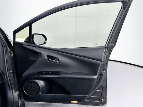 Used 2017 Toyota Prius Four FWD image 31