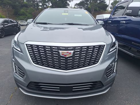 Used 2023 Cadillac XT5 Premium Luxury w/ Technology Package FWD image 2