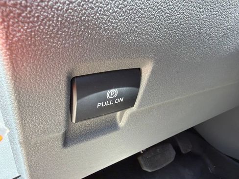Used 2025 Ford F350 XLT AWD/4WD image 32