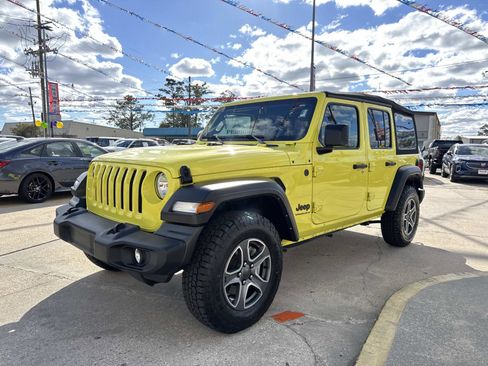 Used 2023 Jeep Wrangler Sport image 3