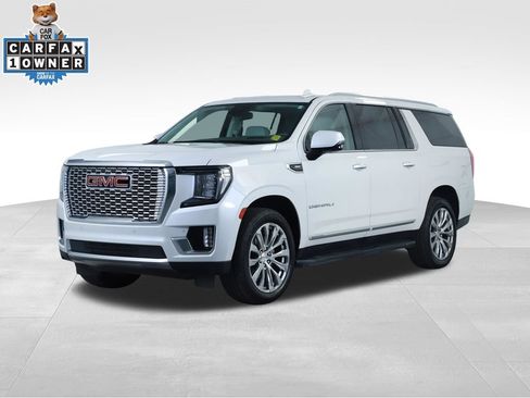 Used 2023 GMC Yukon XL Denali w/ LPO, Floor Liner Package AWD/4WD image 9