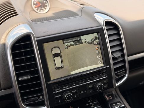 Used 2016 Porsche Cayenne S AWD/4WD image 35