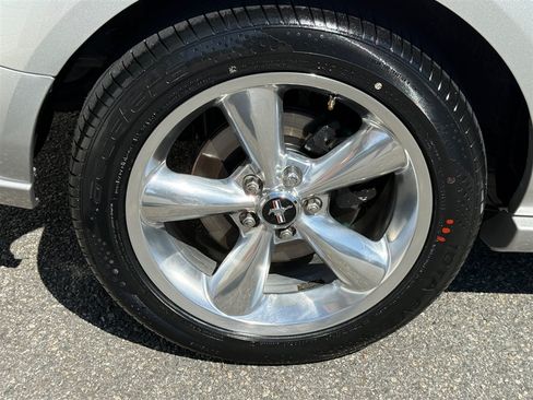 Used 2009 Ford Mustang GT RWD image 36