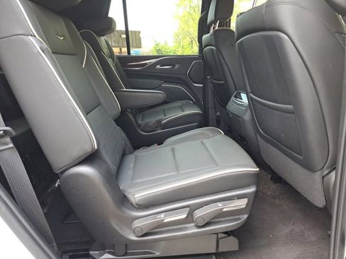 Used 2024 Cadillac Escalade Premium Luxury w/ Performance Package image 14