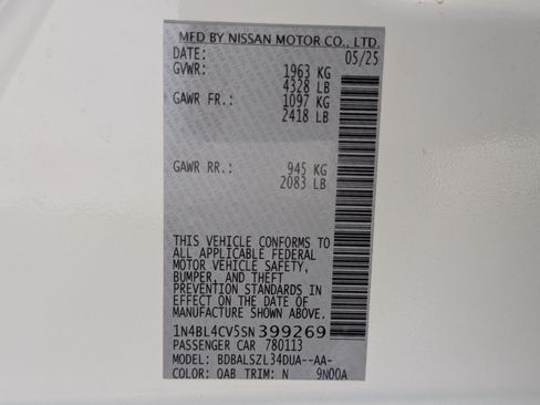 Used 2025 Nissan Altima 2.5 SR FWD image 36