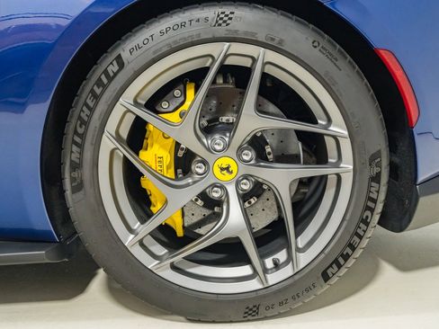 Certified 2020 Ferrari 812 Superfast RWD image 13