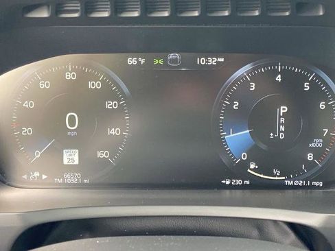 Used 2019 Volvo XC90 T6 Momentum w/ Protection Package Premier image 7