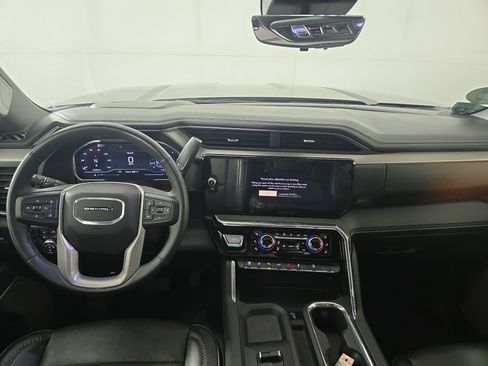 Used 2024 GMC Sierra 2500 Denali w/ Technology Package image 14