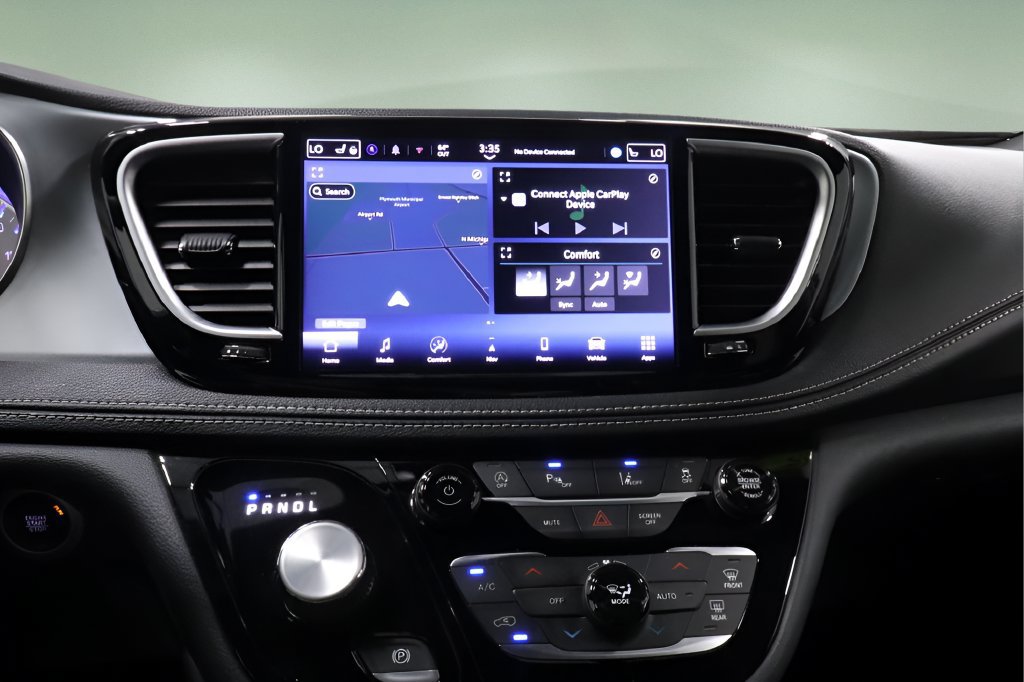 Certified 2025 Chrysler Pacifica Limited FWD image 20
