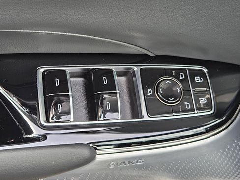 New 2025 Cadillac Lyriq Sport image 20