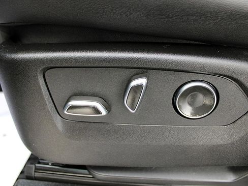 Used 2025 Cadillac Escalade Sport w/ Touring Package image 28