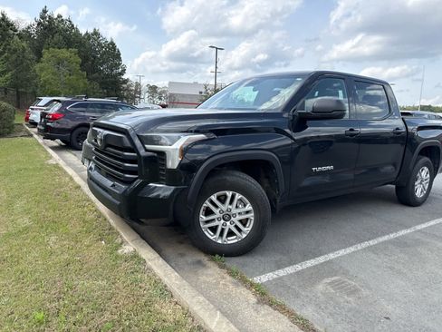 Used 2025 Toyota Tundra SR5 image 4