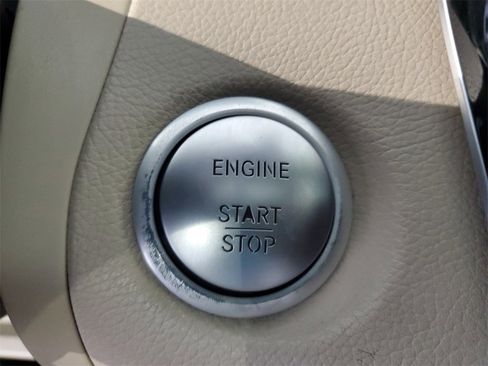 Used 2018 Mercedes-Benz C 300 Sedan image 26