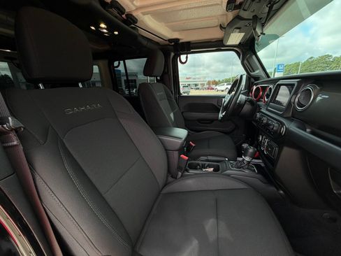 Used 2020 Jeep Wrangler Unlimited Sahara AWD/4WD image 14