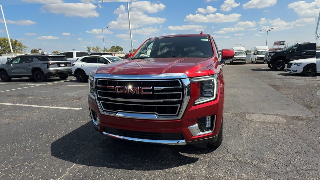 Used 2023 GMC Yukon SLT AWD/4WD image 3