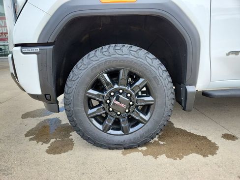 Certified 2024 GMC Sierra 2500 AT4 w/ AT4 Premium Plus Package AWD/4WD image 31