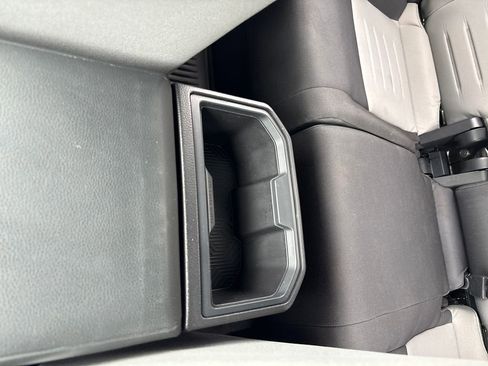 Used 2024 Toyota Tacoma TRD Sport AWD/4WD image 40