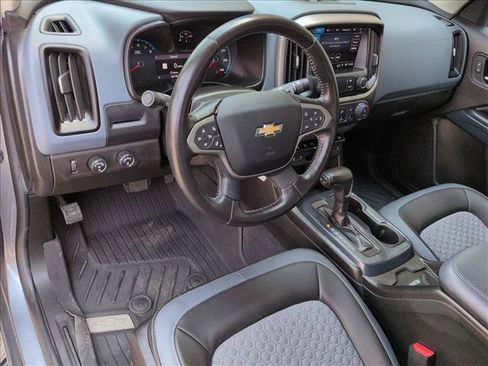 Used 2021 Chevrolet Colorado Z71 w/ Safety Package AWD/4WD image 13