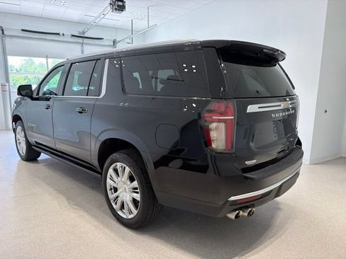 Certified 2021 Chevrolet Suburban High Country w/ Premium Package AWD/4WD image 4