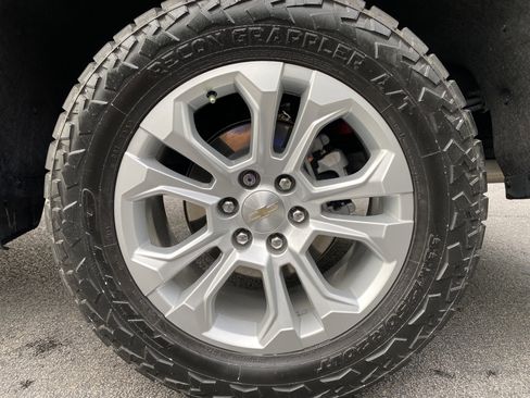Used 2023 Chevrolet Silverado 1500 LTZ w/ Technology Package AWD/4WD image 47