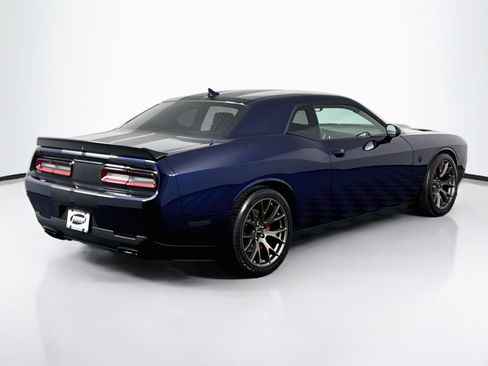 Used 2016 Dodge Challenger SRT Hellcat RWD image 15