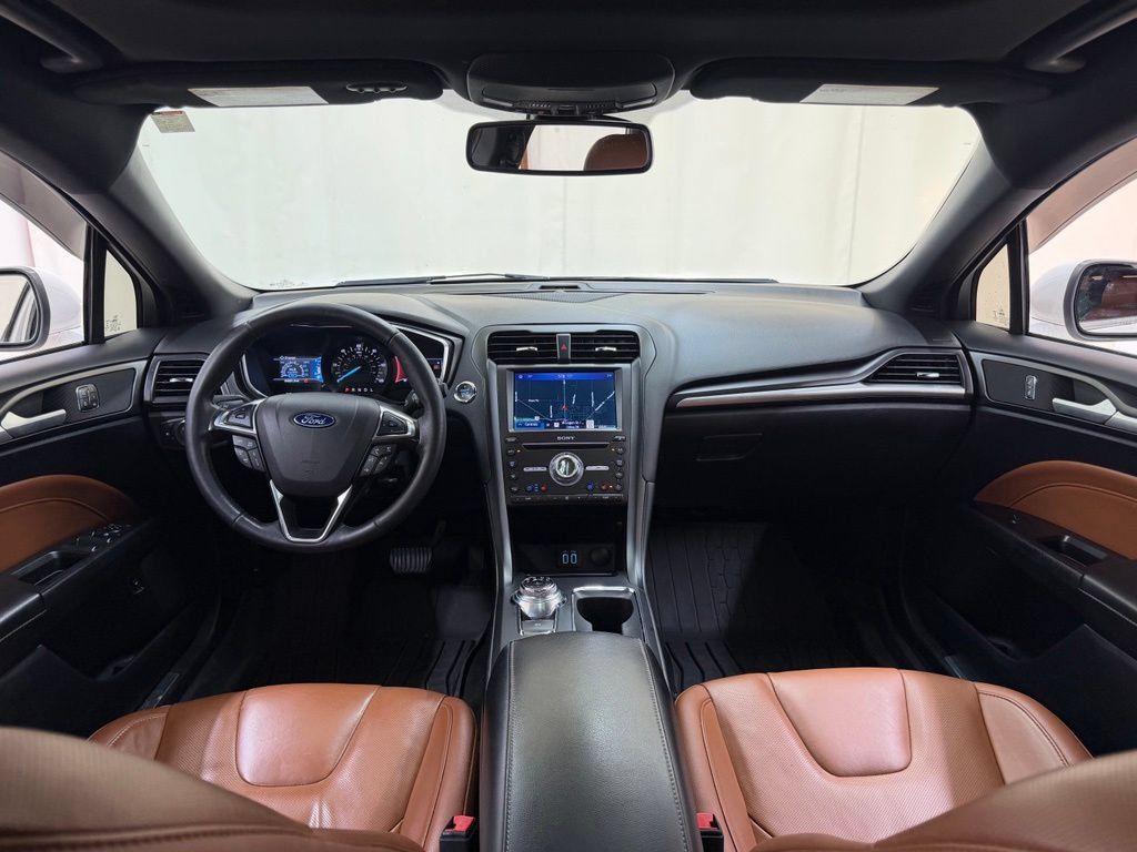 Used 2020 Ford Fusion Energi Titanium FWD image 20