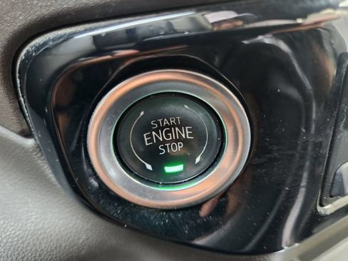 Used 2024 GMC Sierra 1500 SLT AWD/4WD image 8