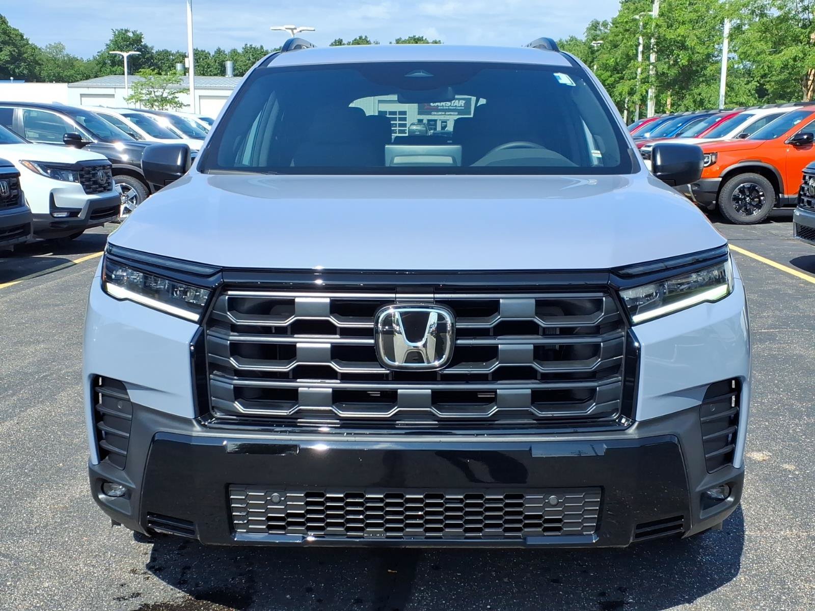 New 2026 Honda Pilot Sport image 2