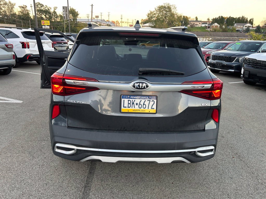 Certified 2021 Kia Seltos EX AWD/4WD image 5