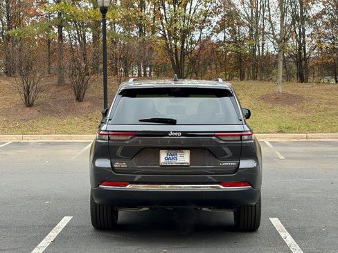 New 2025 Jeep Grand Cherokee Limited image 8