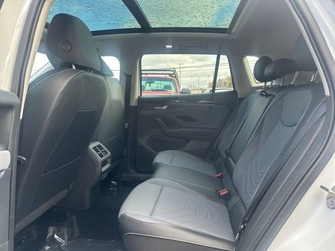 New 2026 Volkswagen Tiguan SE image 14