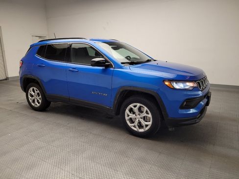 Used 2024 Jeep Compass Latitude AWD/4WD image 11